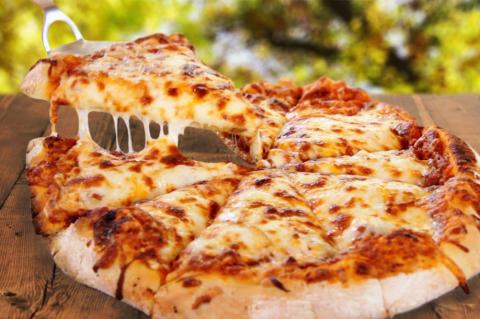 Πίτσα με διπλό τυρί