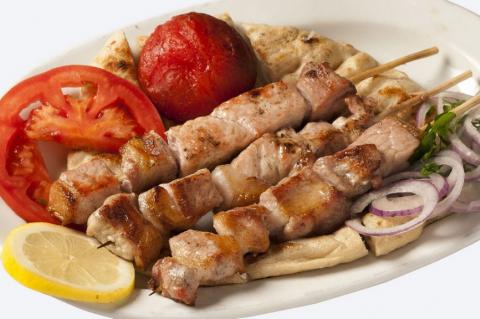 Γνωρίζετε από τι κρέας φτιάχνεται το σουβλάκι;