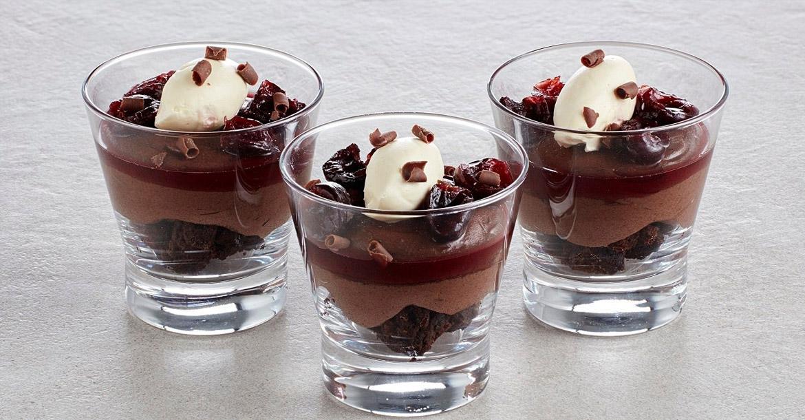 Brownies black forest σε ποτήρια