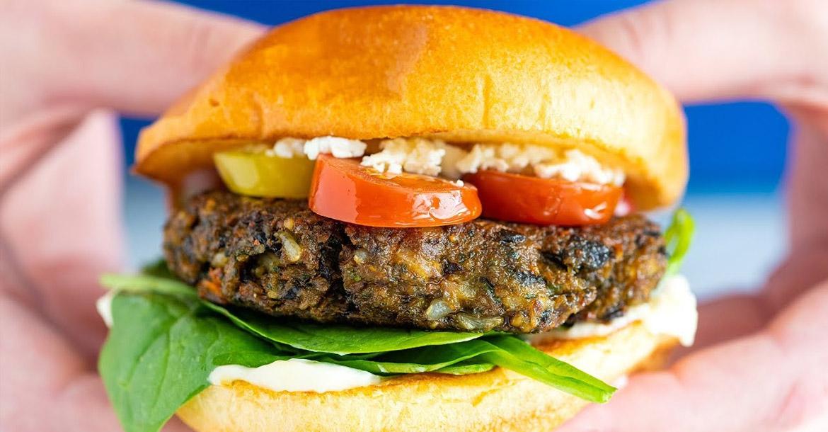 Vegan burger με παντζάρι και φακή